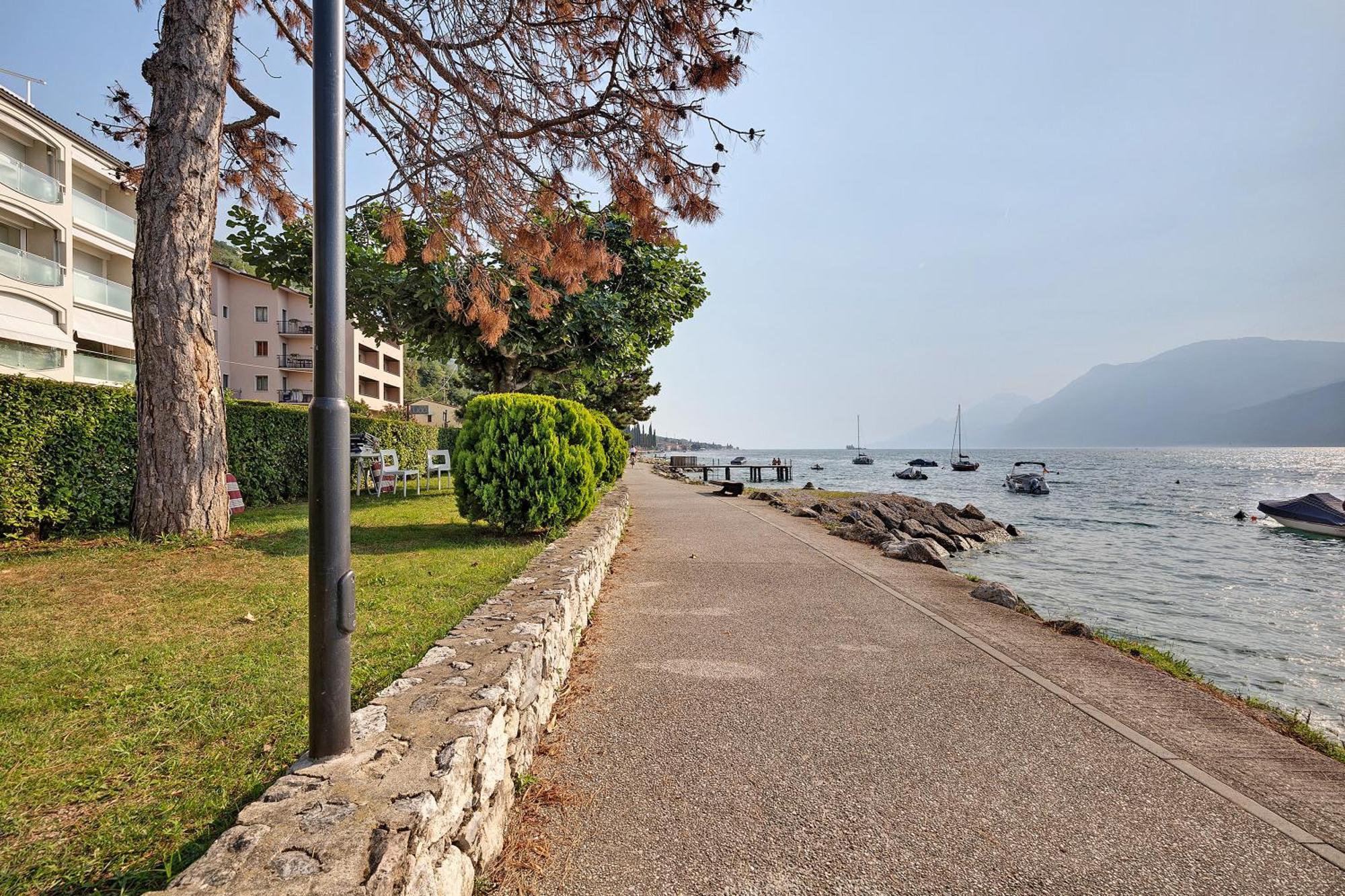 Apt Theo Val Di Sogno Garda Lake Malcesine Esterno foto